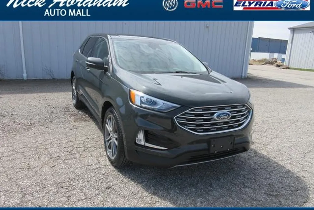 2022 Ford Edge Titanium photo 1