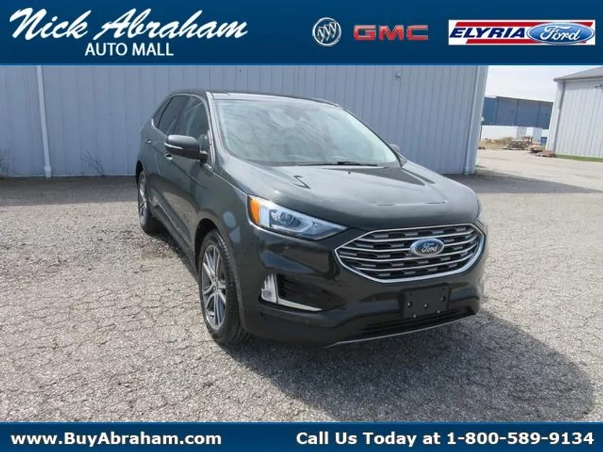 2022 Ford Edge Titanium photo 1