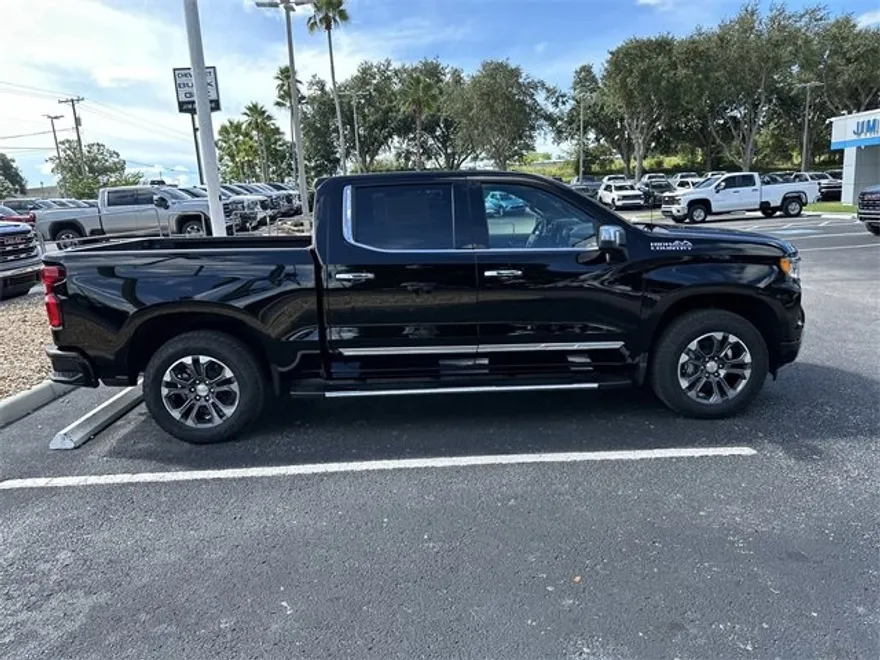 2026 Chevrolet Silverado 1500 High Country photo 1