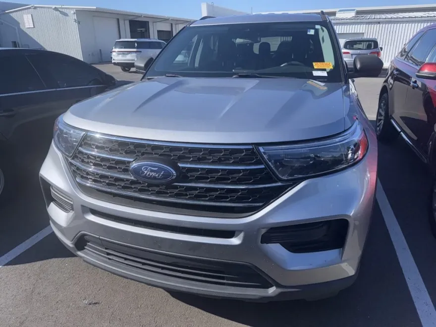 2022 Ford Explorer XLT photo 1