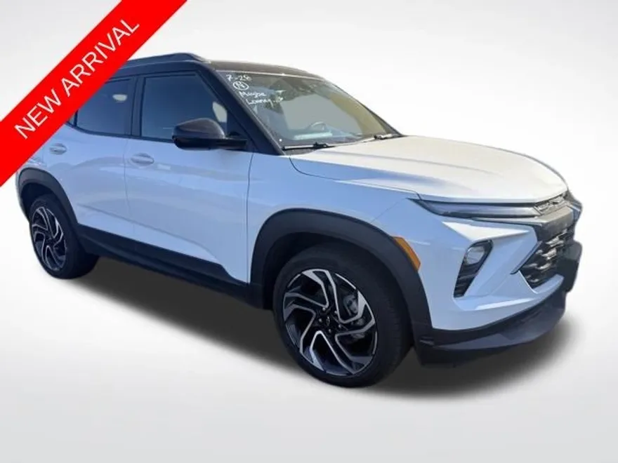 2025 Chevrolet Trailblazer RS photo 1