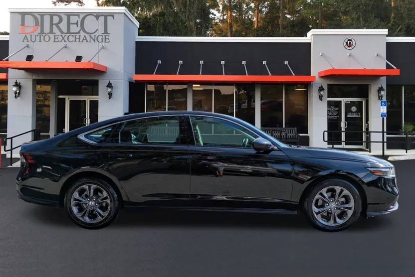 2023 Honda Accord EX photo 1