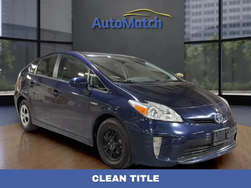 2014 Toyota Prius Two photo 1