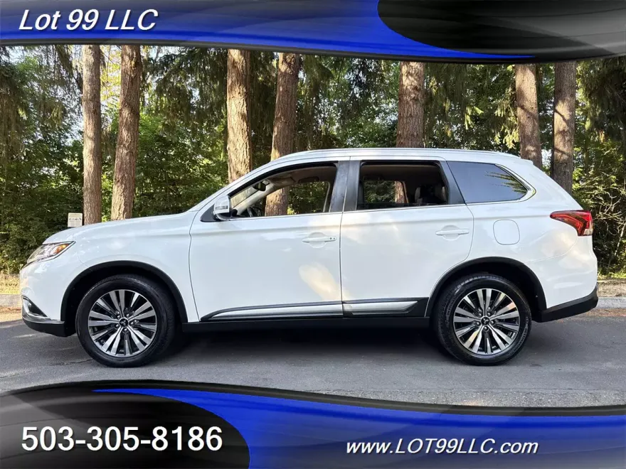 2020 Mitsubishi Outlander SEL photo 1