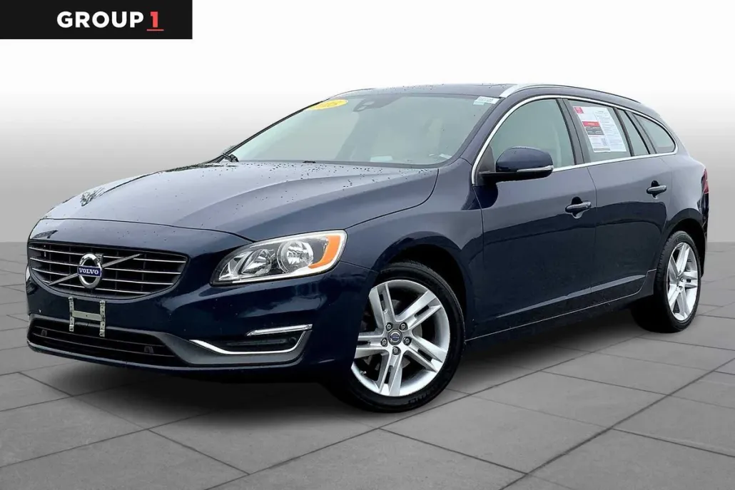 2015 Volvo V60 T5 Drive-E Premier photo 1