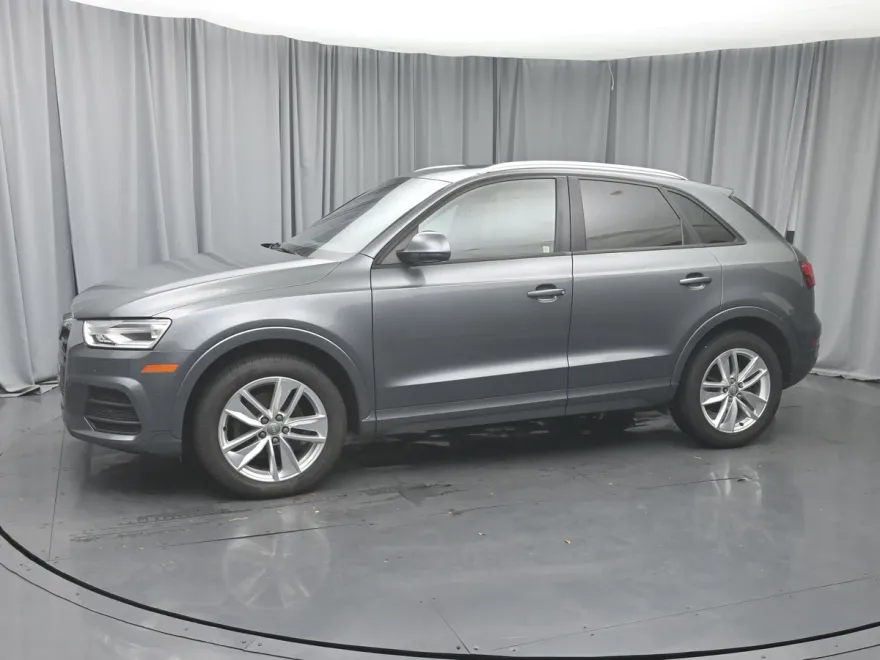 2017 Audi Q3 Premium photo 1