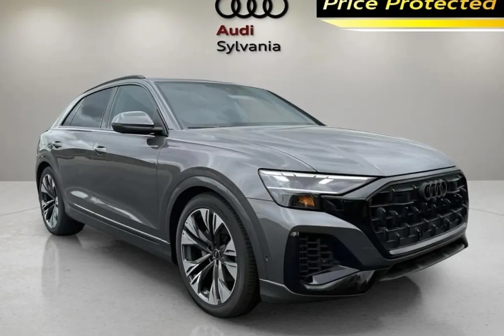 2025 Audi Q8 55 Premium Plus photo 1