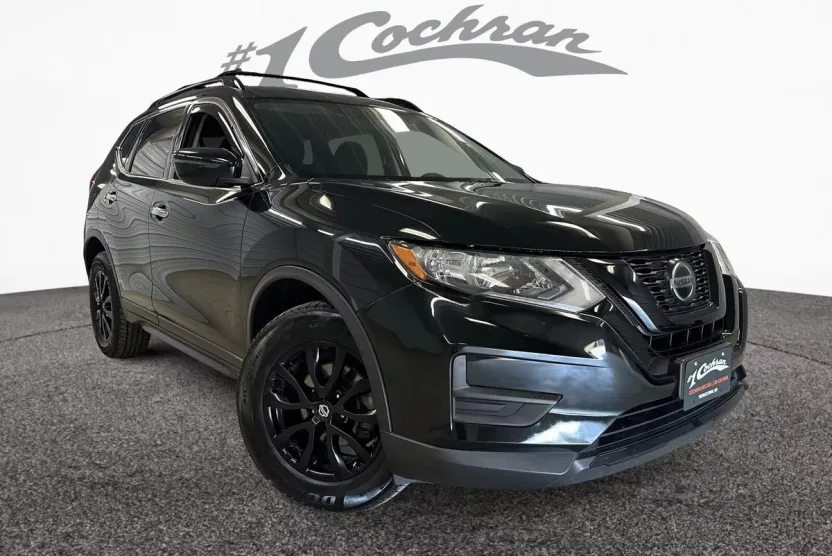 2018 Nissan Rogue SV photo 1
