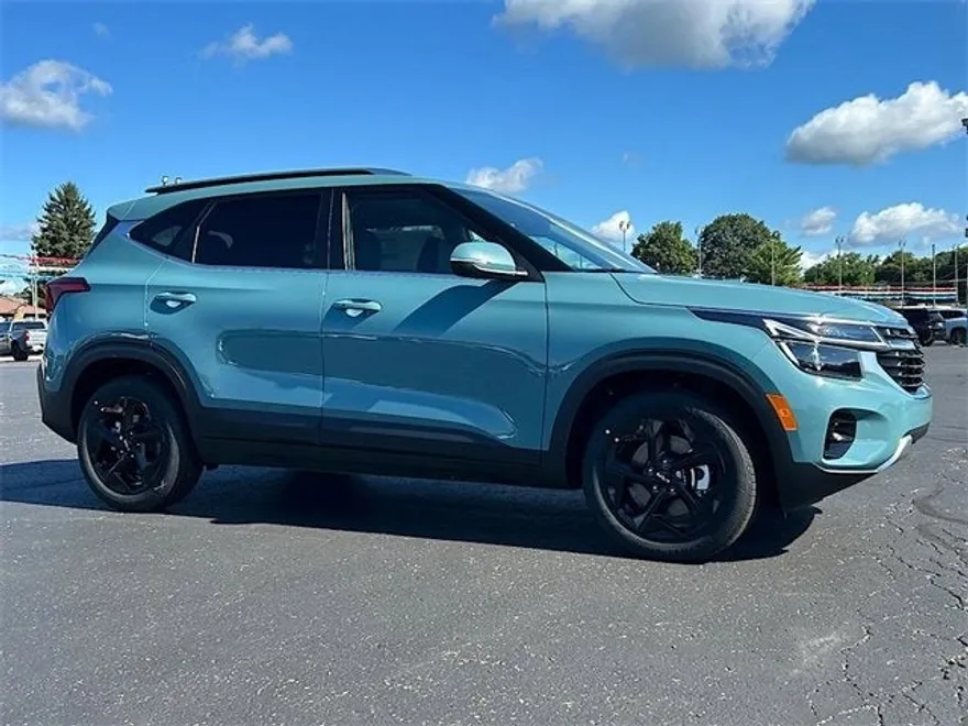 2026 Kia Seltos EX photo 1