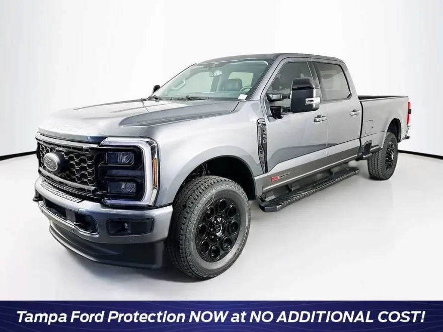 2025 Ford F-350 Lariat photo 1