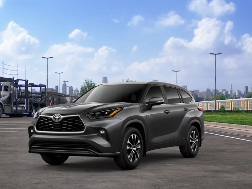 2025 Toyota Highlander XLE photo 1