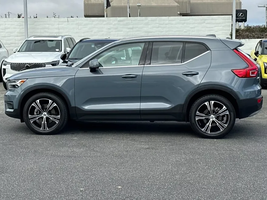 2022 Volvo XC40 T5 Inscription photo 1