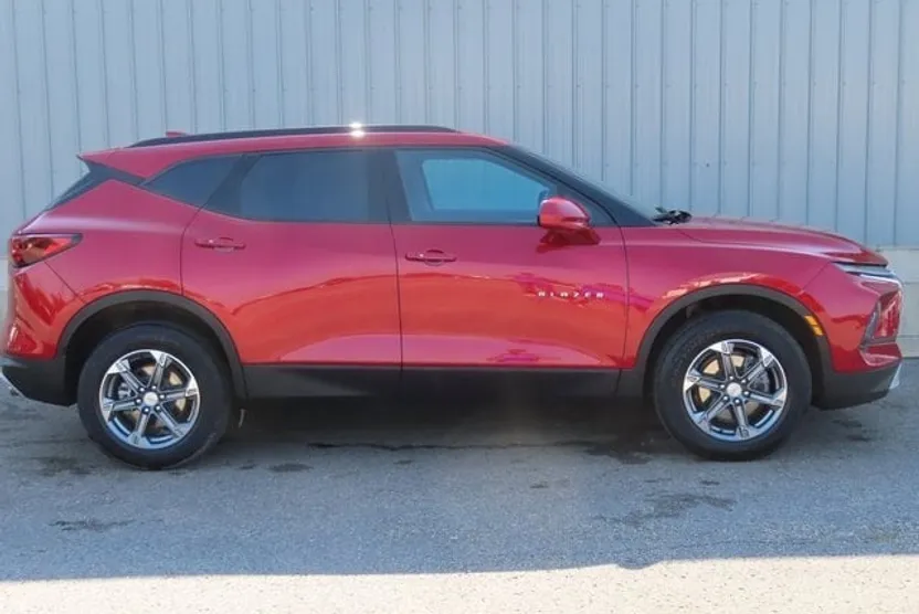 2024 Chevrolet Blazer 2LT photo 1