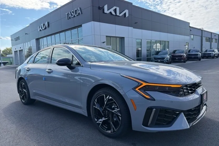 2026 Kia K5 GT-Line photo 1
