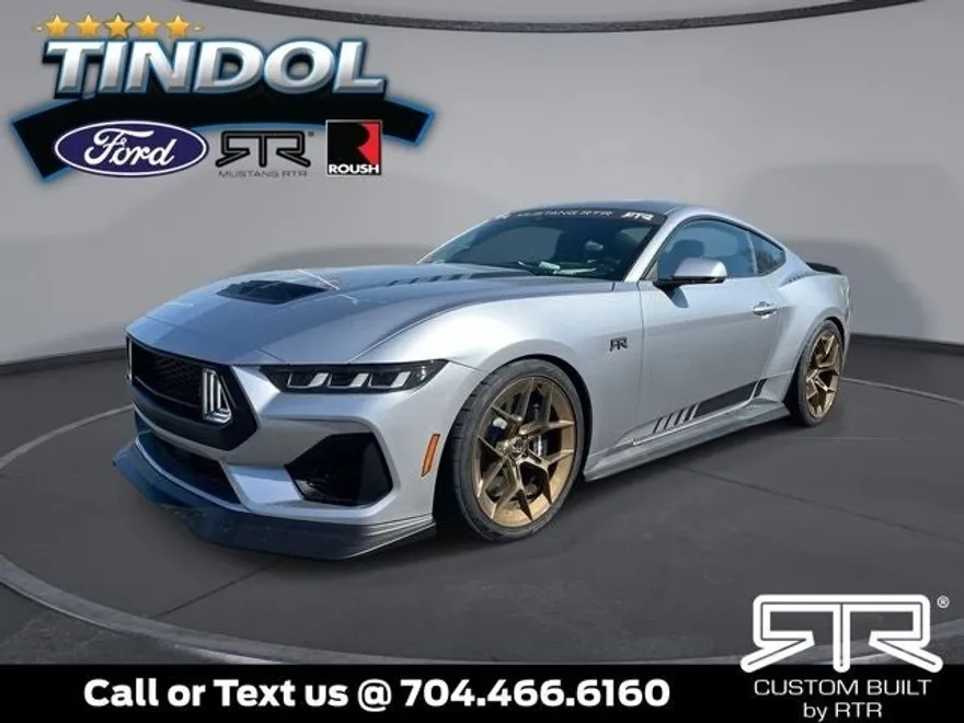 2025 Ford Mustang GT photo 1