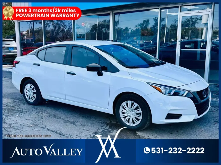 2022 Nissan Versa Sedan photo 1