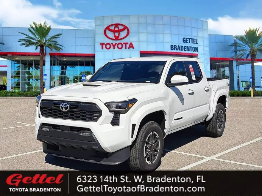 2025 Toyota Tacoma TRD Sport Double Cab photo 1