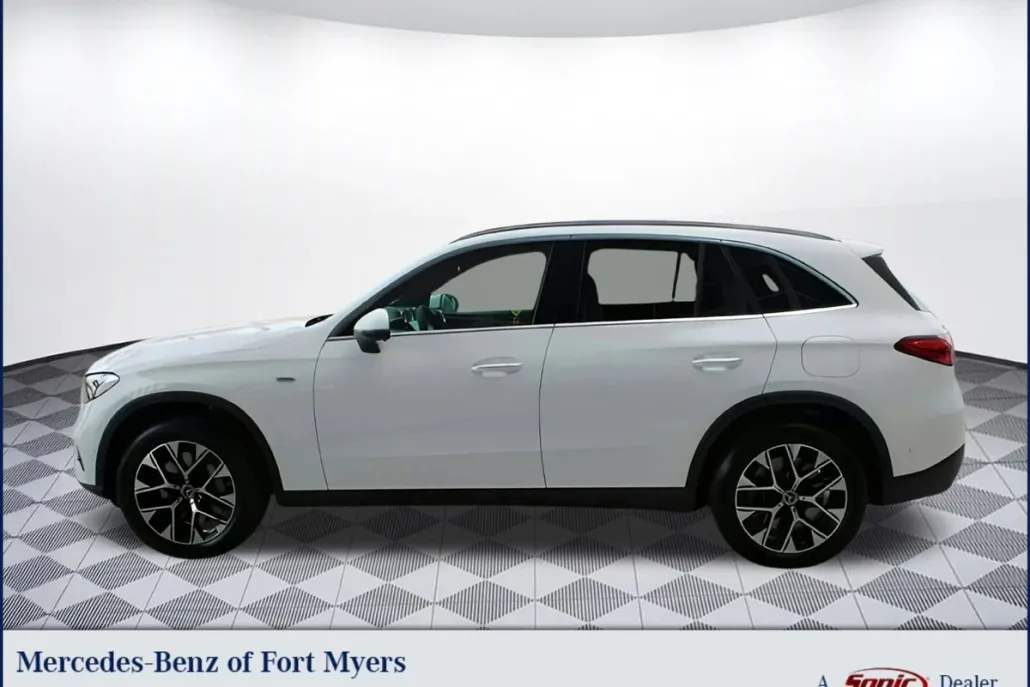 2025 Mercedes Benz GLC 350e 4MATIC photo 1