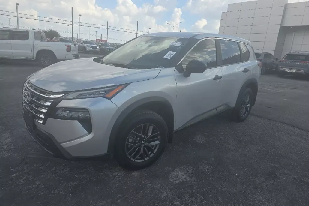 2024 Nissan Rogue S photo 1