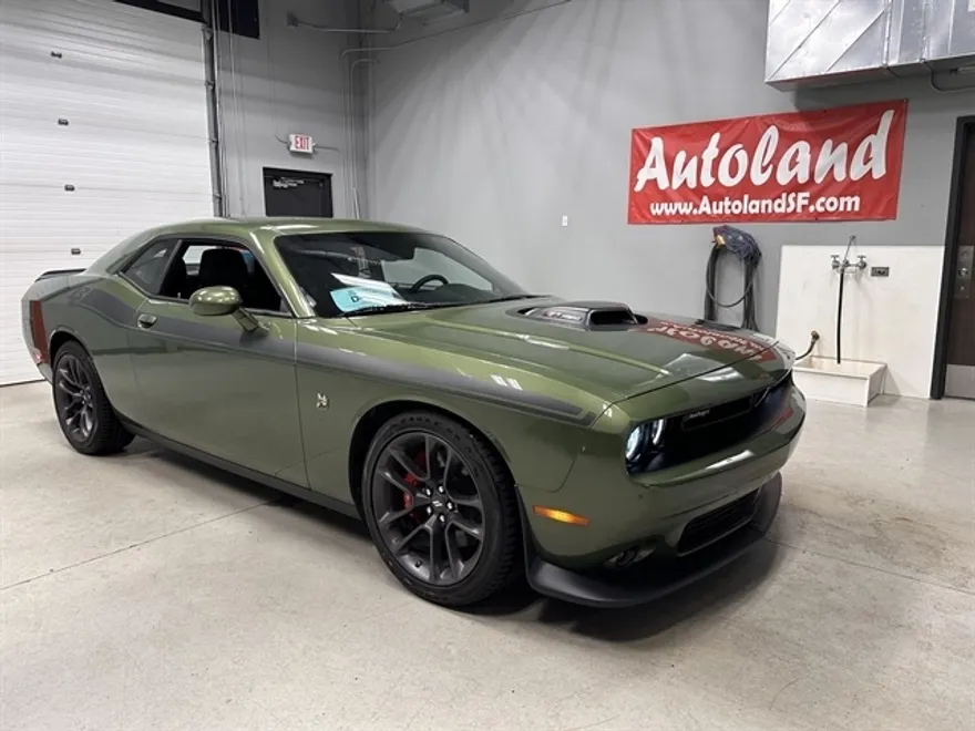 2022 Dodge Challenger R/T Scat Pack photo 1