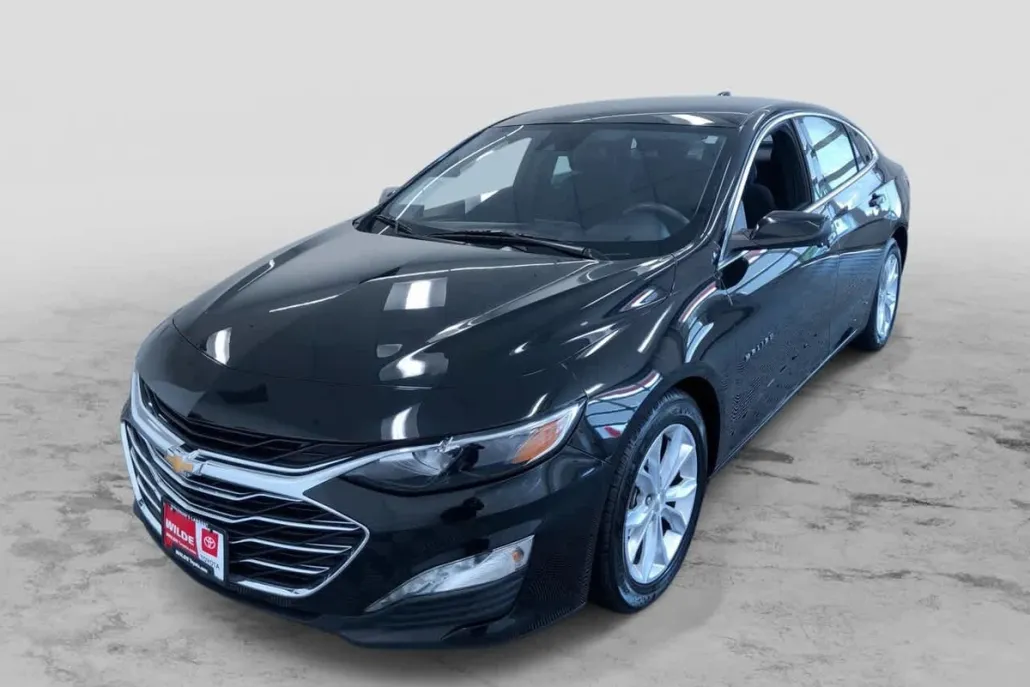 2023 Chevrolet Malibu 1LT photo 1