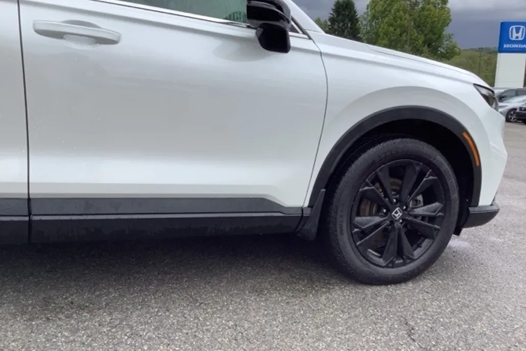 2023 Honda CR-V Hybrid Sport Touring photo 1
