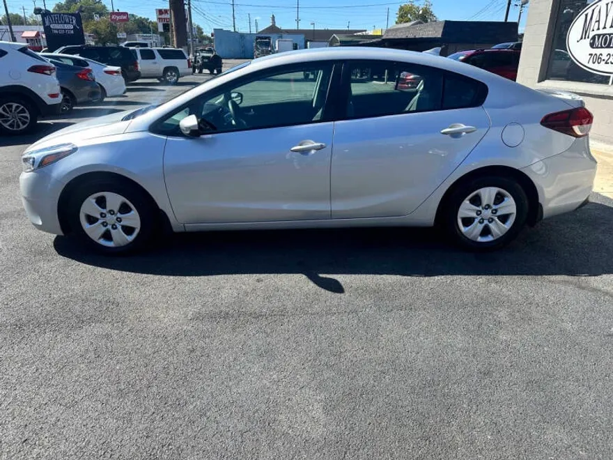 2017 Kia Forte LX Base photo 1
