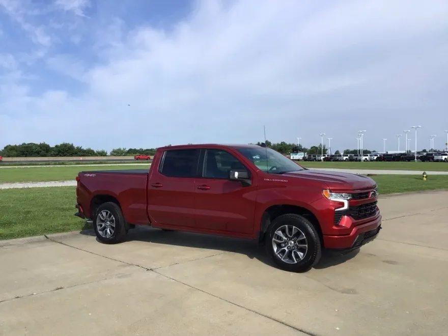 2026 Chevrolet Silverado 1500 RST photo 1