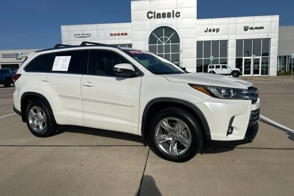 2019 Toyota Highlander Limited Platinum photo 1
