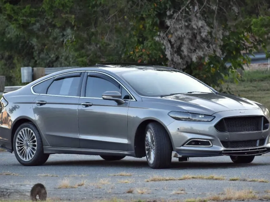 2014 Ford Fusion Titanium photo 1