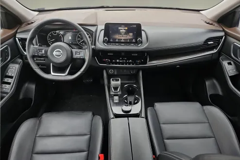 2021 Nissan Rogue SL photo 2
