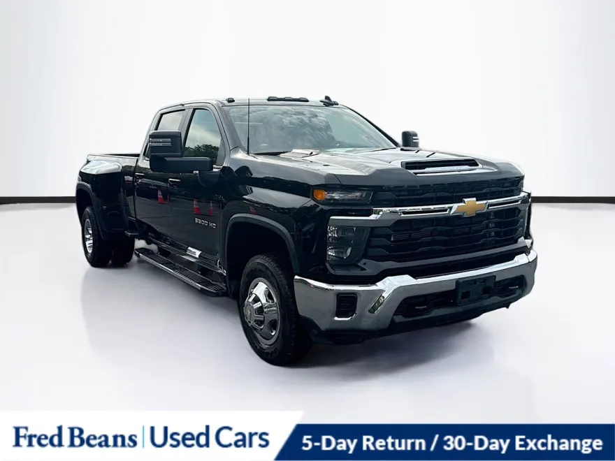 2024 Chevrolet Silverado 3500HD LT photo 1