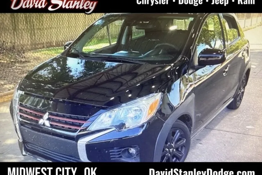 2024 Mitsubishi Mirage Black Edition photo 1