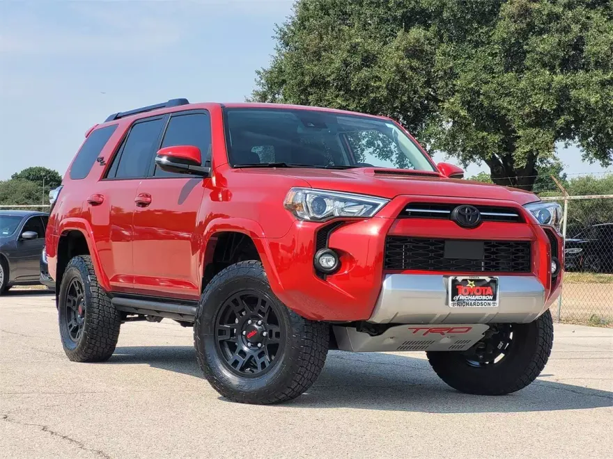 2024 Toyota 4Runner TRD Off-Road Premium photo 1
