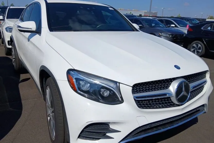 2017 Mercedes Benz GLC Coupe 300 4MATIC photo 1