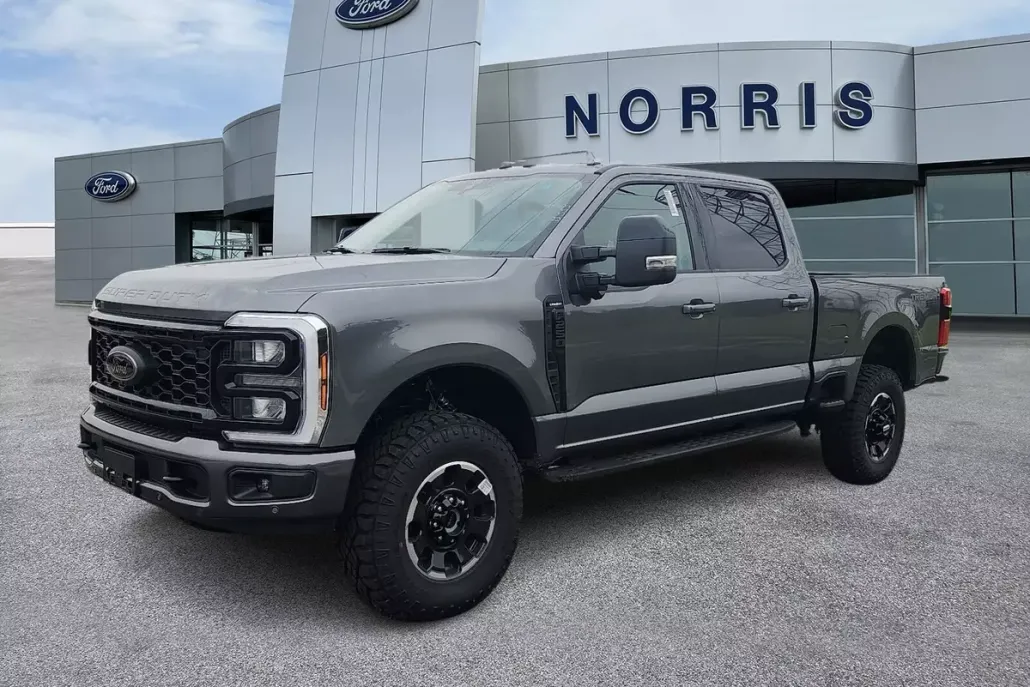 2025 Ford F-250 Lariat photo 1