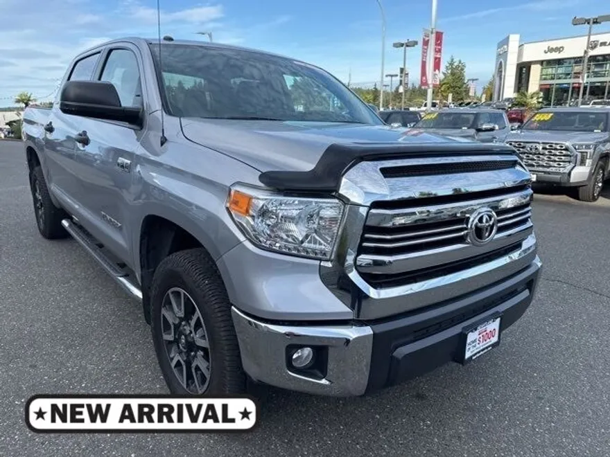 2017 Toyota Tundra SR5 photo 1