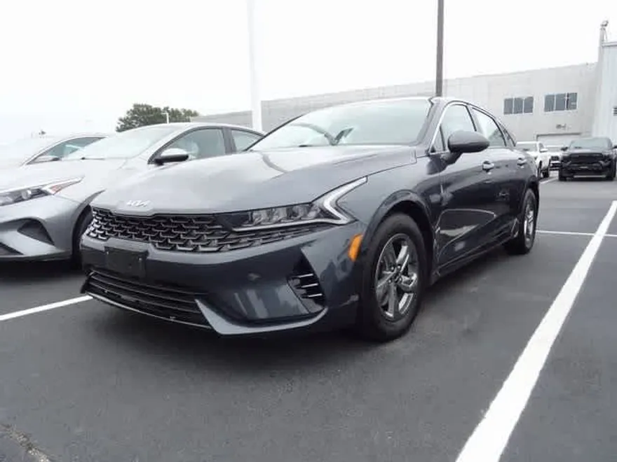 2023 Kia K5 LXS photo 1