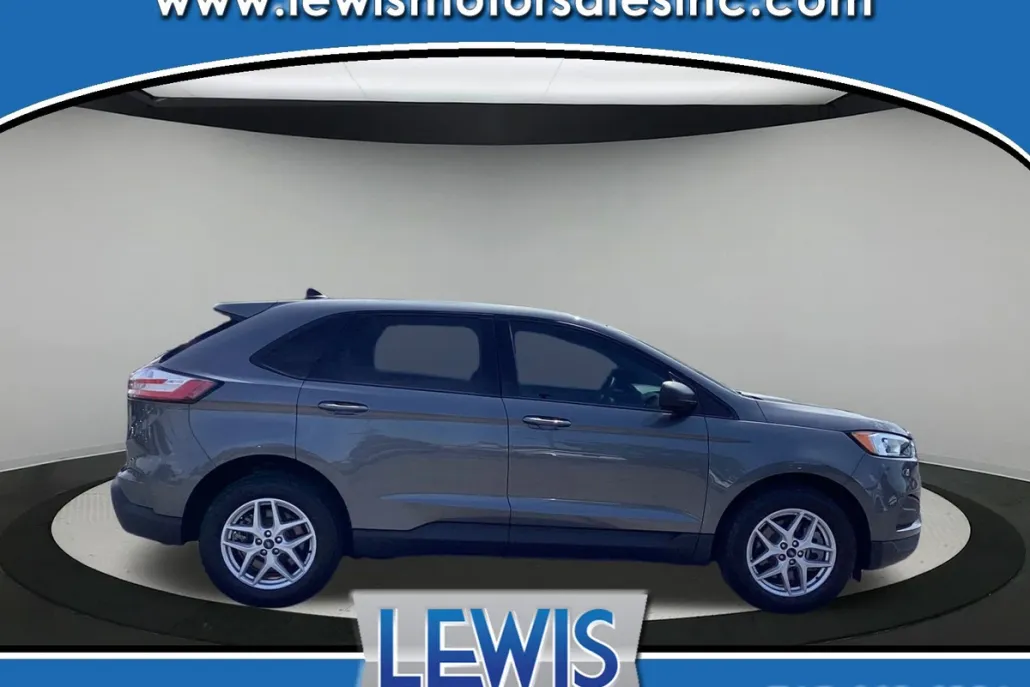 2022 Ford Edge SE photo 1