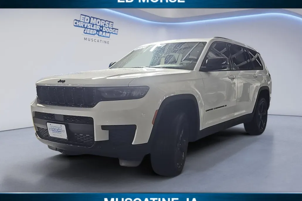 2025 Jeep Grand Cherokee Altitude photo 1