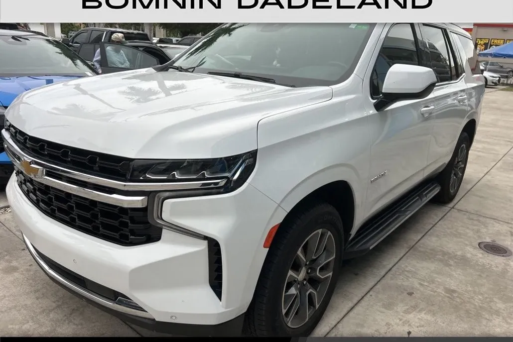 2023 Chevrolet Tahoe LS photo 1