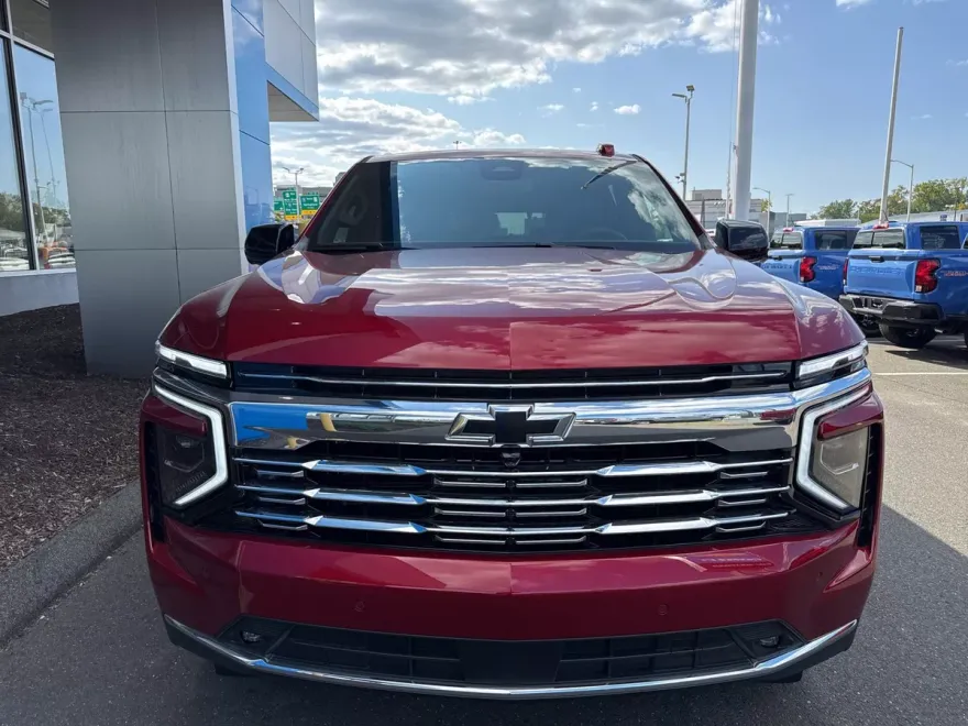 2025 Chevrolet Tahoe Premier photo 1