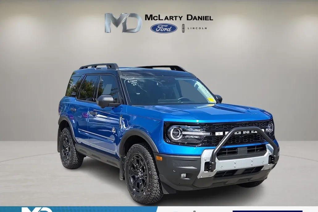 2025 Ford Bronco Sport Outer Banks photo 1