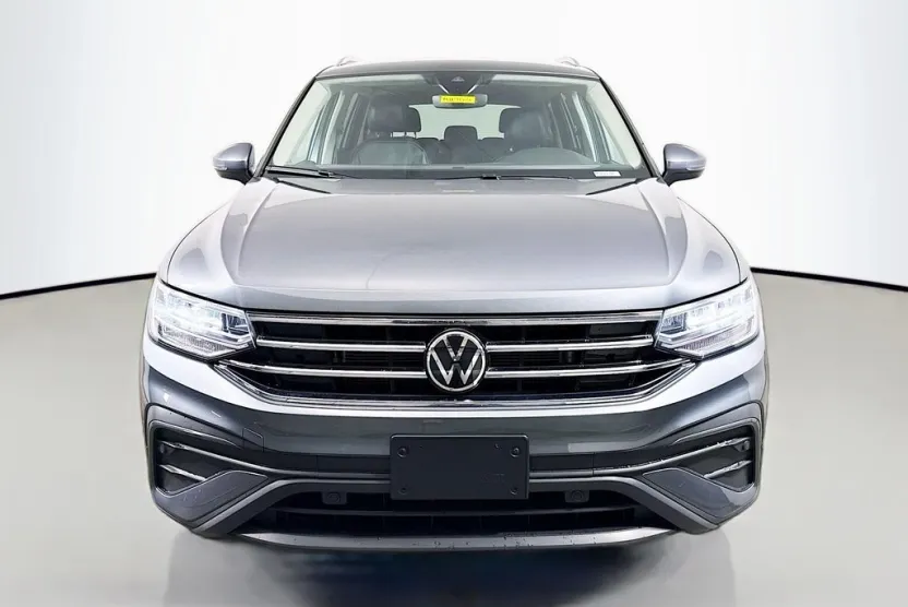 2024 Volkswagen Tiguan SE Wolfsburg Edition photo 1