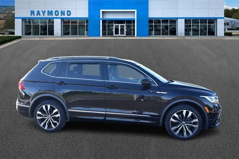 2022 Volkswagen Tiguan SEL Premium R-Line photo 1