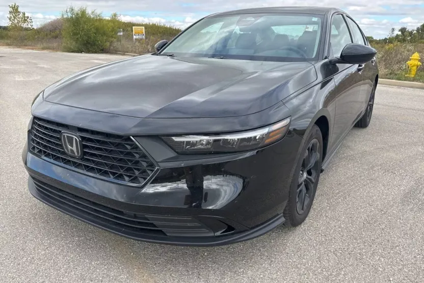 2025 Honda Accord SE photo 1