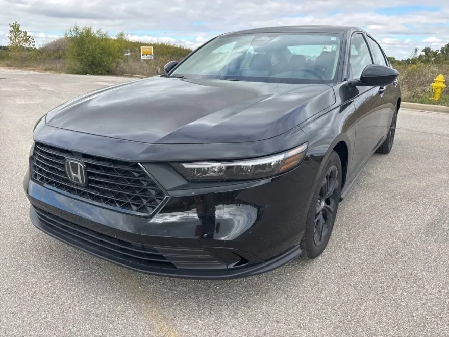 2025 Honda Accord SE photo 1