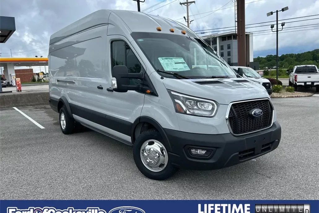 2025 Ford Transit photo 1