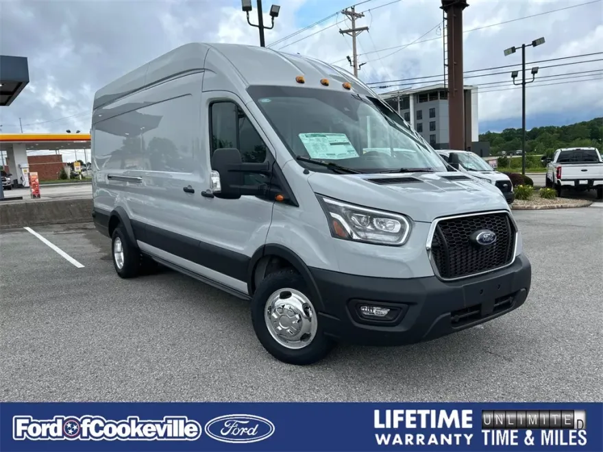 2025 Ford Transit photo 1