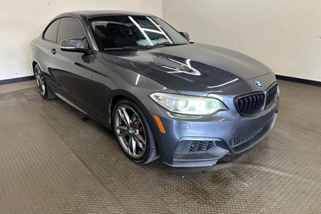 2016 Bmw M235i 2-Series photo 1